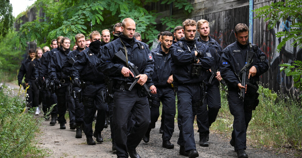 Berlin Yakınlarında Dişi Aslan Avı Nasıl Yaban Domuzu Kovalamacasına Dönüştü?