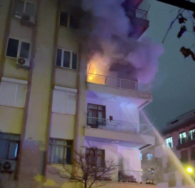 Antalya Muratpaşa’da Çıkan Yangın Korkuya Sebep Oldu