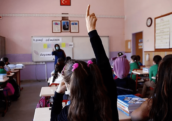Milli Eğitim Bakanı Özer’den Ara Tatil Açıklaması: Öğretmenler de İstifade Edecek